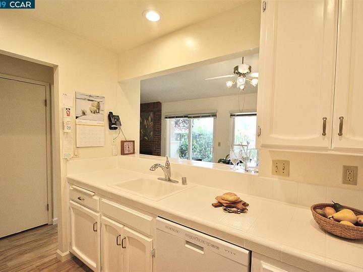 103 Rolling Green Cir, Pleasant Hill, CA, 94523 Townhouse. Photo 11 of 26
