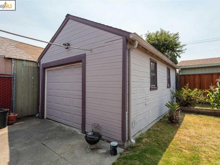 1036 104th Ave, Oakland, CA | East Oakland | No. Photo 14 of 17