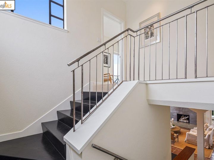 1061 Sterling Ave, Berkeley, CA | North Cragmont. Photo 23 of 40