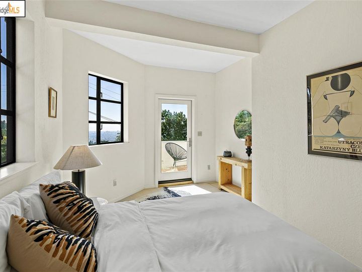 1061 Sterling Ave, Berkeley, CA | North Cragmont. Photo 29 of 40