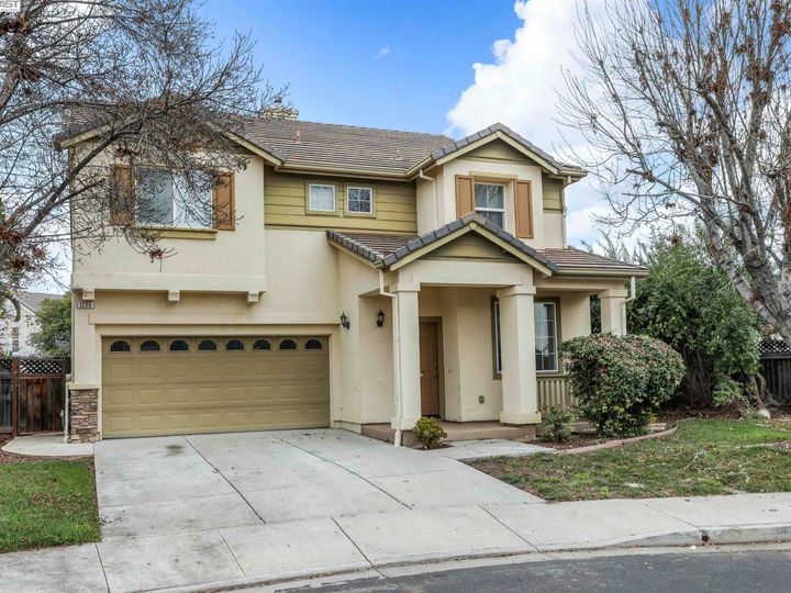 1236 Picadilly Ln, Brentwood, CA | Rose Garden. Photo 1 of 38