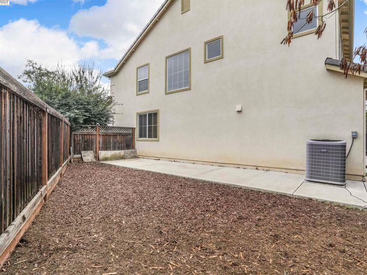 1236 Picadilly Ln, Brentwood, CA | Rose Garden. Photo 38 of 38