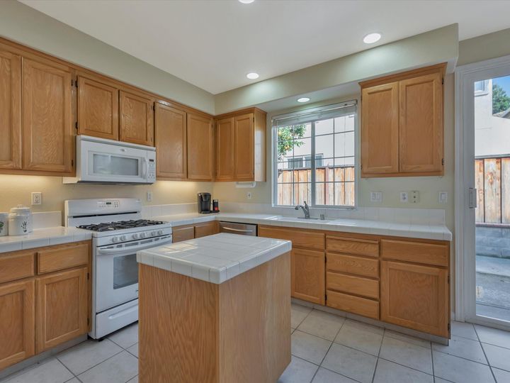125 Accolade Dr, San Leandro, CA | Cherrywood. Photo 8 of 26
