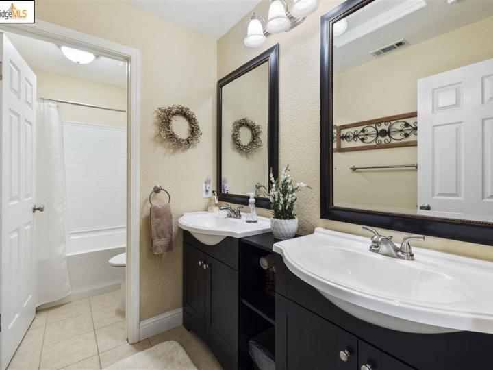 1291 Babcock Ct, Brentwood, CA | Lyon Groves. Photo 14 of 25