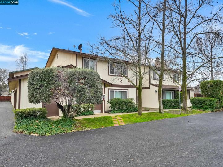 1320 Kenwal Rd, Concord, CA | . Photo 4 of 24