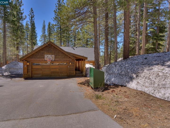 13381 Falcon Point Pl, Truckee, CA | North Lake Tahoe. Photo 2 of 27