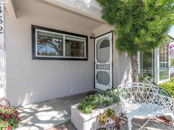 1352 Todd St, Mountain View, CA | . Photo 4 of 33
