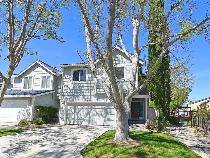145 Shoreline Dr, Pittsburg, CA, 94565 Townhouse. Photo 2 of 53