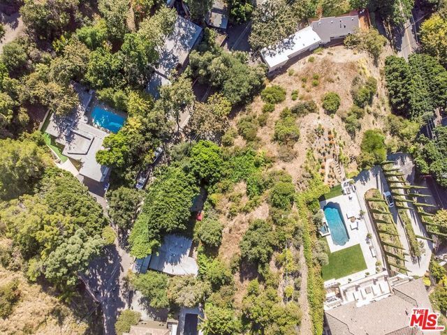 1450 Benedict Canyon Dr, Beverly Hills, CA | . Photo 25 of 29