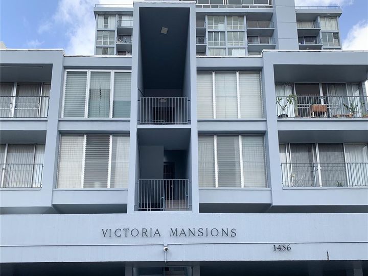 Victoria Mansions condo #1403. Photo 22 of 24