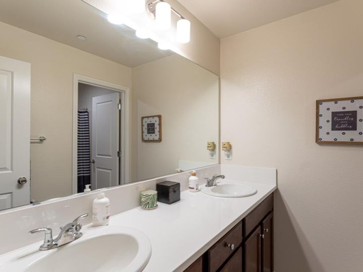 14842 Kit Carson Dr, CA, 93933 Townhouse. Photo 10 of 14