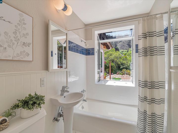 1508 Madeira Dr, Pacifica, CA | . Photo 31 of 51