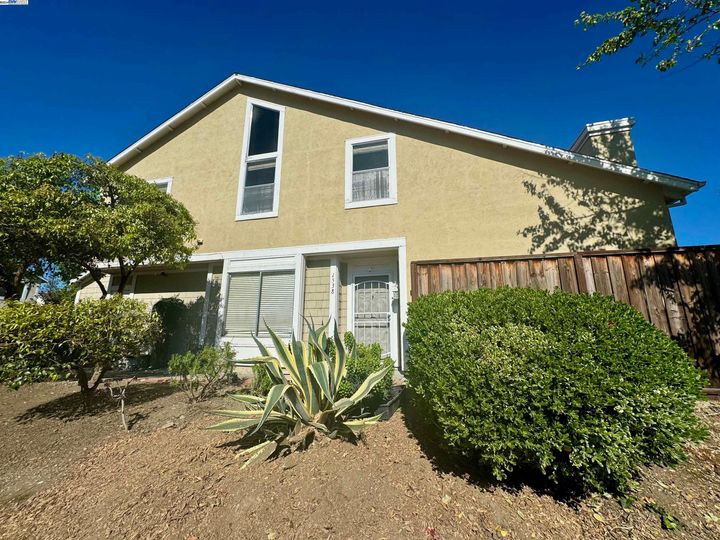 1538 Carnavon Way San Jose CA Multi-family home. Photo 23 of 27