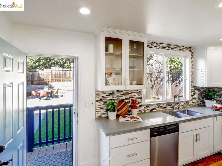 1542 E 31st St, Oakland, CA | Highland Heights. Photo 17 of 38