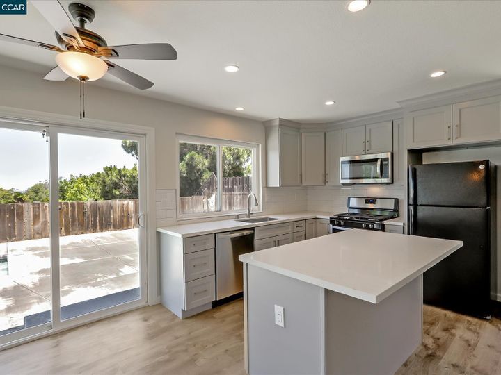 1569 Kingsly Dr, Pittsburg, CA | Highlands Ranch. Photo 8 of 33