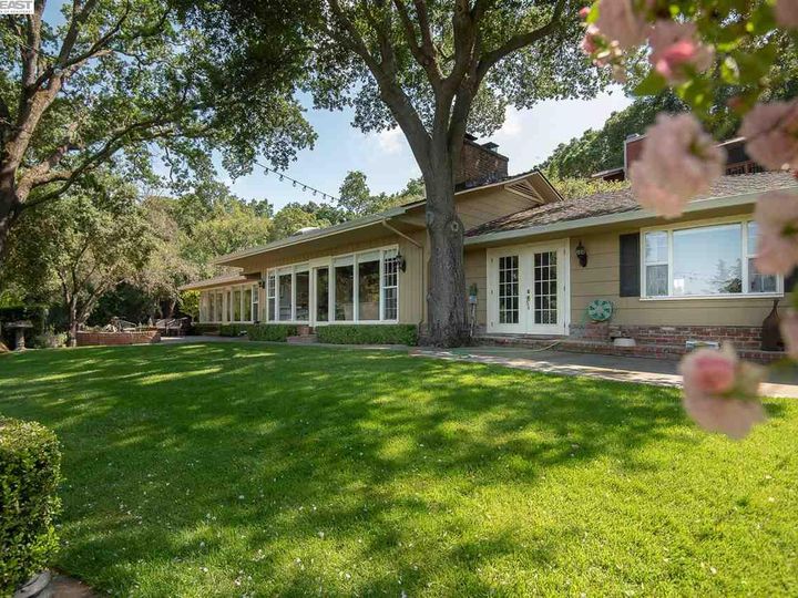 1584 Foothill Rd, Pleasanton, CA | Foothill Road. Photo 33 of 40