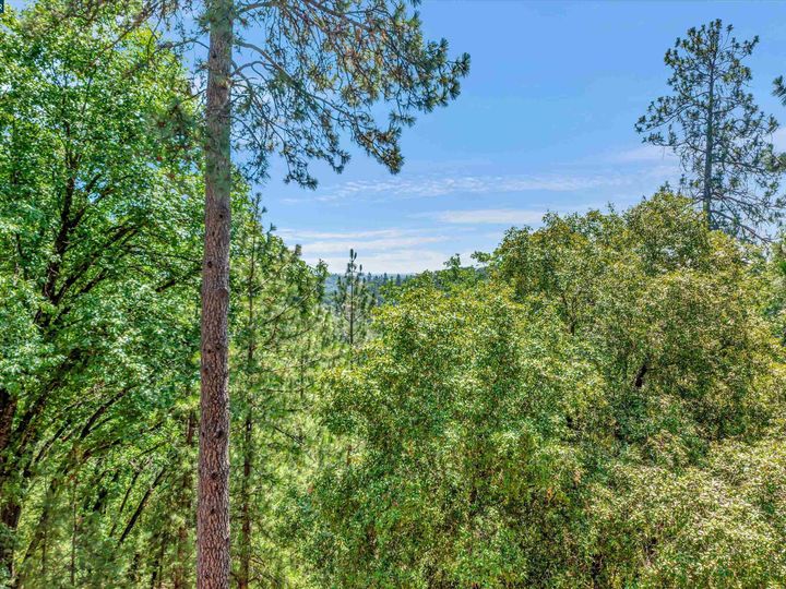16965 Lawrence Way, Grass Valley, CA | . Photo 4 of 60