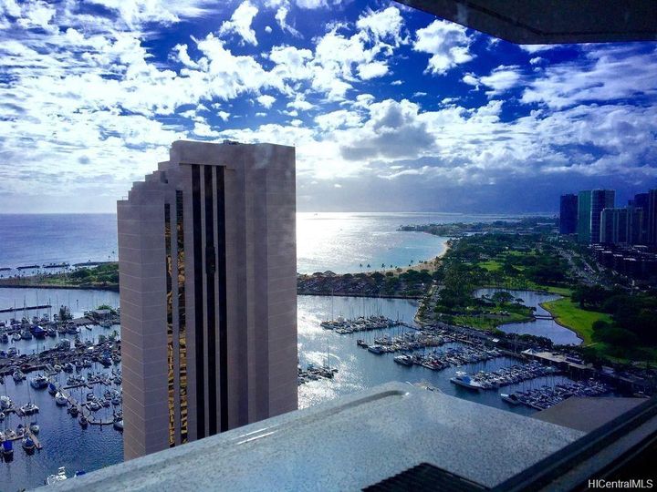 Waikiki Marina Condominium condo #3803. Photo 14 of 15