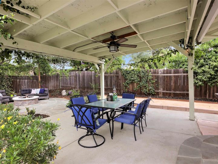 1833 Leo Ln, Concord, CA | Ayers Ranch. Photo 32 of 39