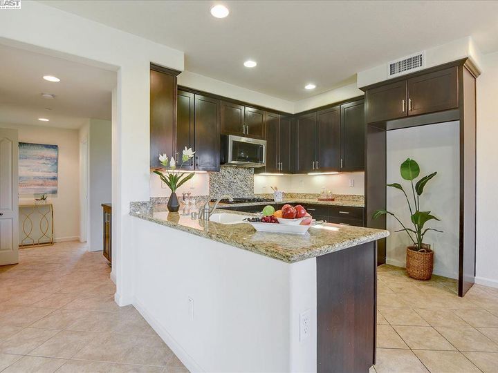 196 Paso Olmo Ter, Fremont, CA, 94539 Townhouse. Photo 8 of 38