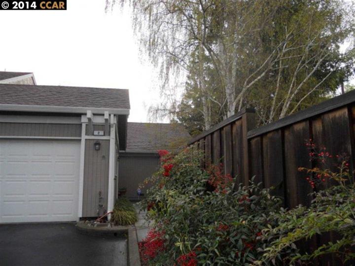 2 Donegal Way, Martinez, CA, 94553 Townhouse. Photo 1 of 25