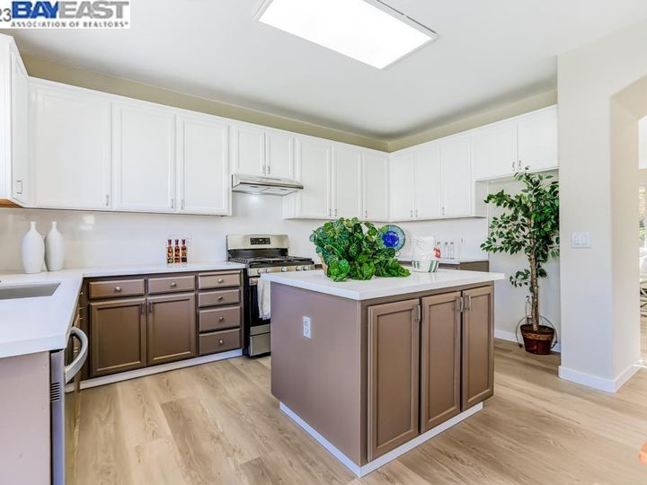 2044 Rochester Ct, Tracy, CA | Central Tracy. Photo 13 of 57