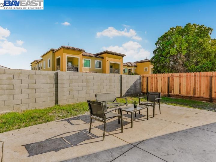 2044 Rochester Ct, Tracy, CA | Central Tracy. Photo 55 of 57