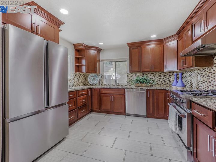 2120 Placer Dr, San Leandro, CA | Hill Crest Knoll. Photo 11 of 59