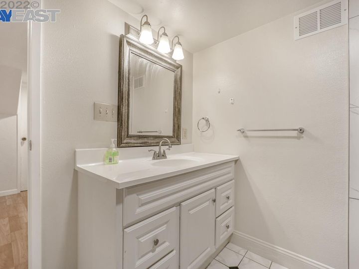 2120 Placer Dr, San Leandro, CA | Hill Crest Knoll. Photo 33 of 59