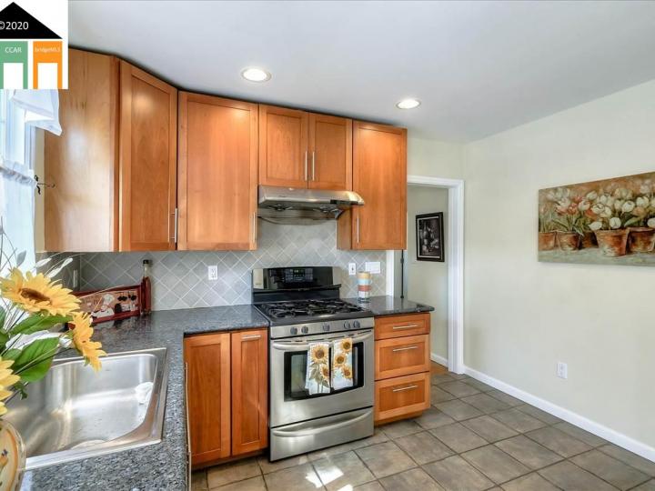 21540 Lake Chabot Rd, Castro Valley, CA | . Photo 13 of 39