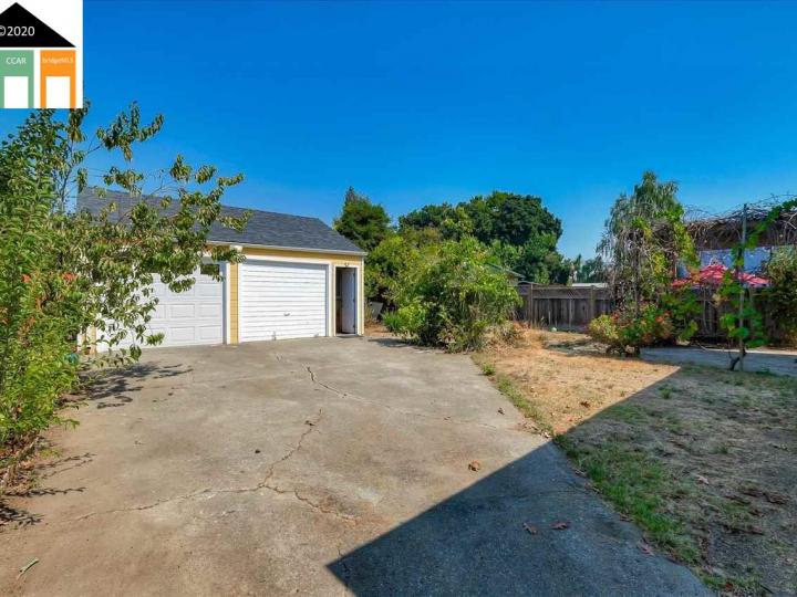 21540 Lake Chabot Rd, Castro Valley, CA | . Photo 32 of 39