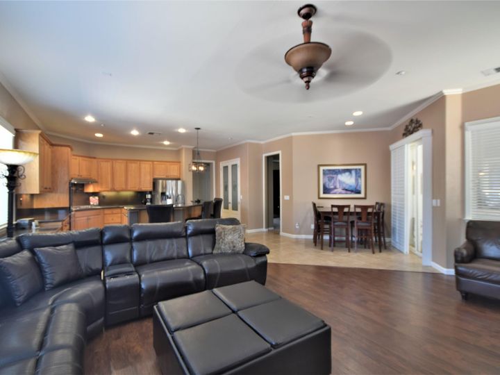 2165 Gold Poppy Ct, Brentwood, CA | Sterling Preserve. Photo 17 of 40