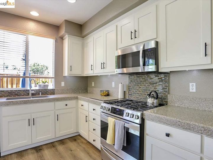 2267 Montecito Ct, Brentwood, CA | Brentwood Hills. Photo 11 of 39