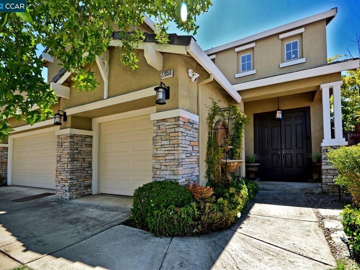 22850 Rancho Palomares Pl, Castro Valley, CA | 5 Canyons. Photo 2 of 47