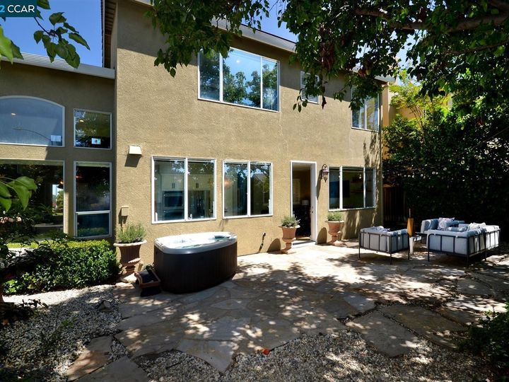 22850 Rancho Palomares Pl, Castro Valley, CA | 5 Canyons. Photo 24 of 47