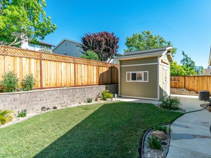 2351 Driftwood Ct, Hollister, CA | . Photo 37 of 40