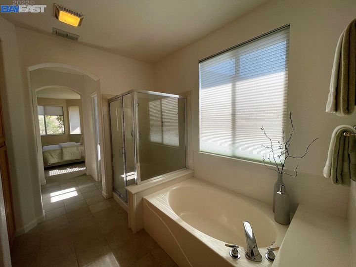 25278 Gold Hills Dr, Castro Valley, CA | 5 Canyons. Photo 12 of 35