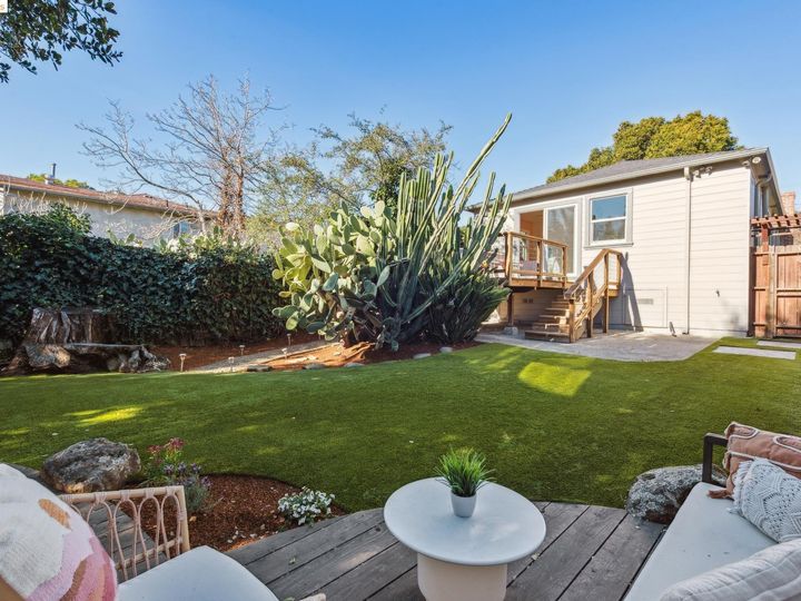 2551 Potomac St, Oakland, CA | Lincoln Heights. Photo 45 of 46