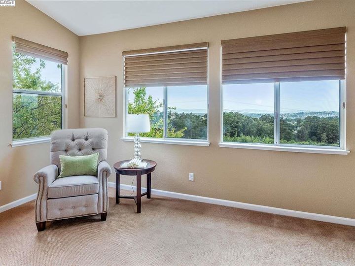 25526 Crestfield Cir, Castro Valley, CA | 5 Canyons. Photo 27 of 40
