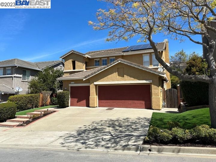 25536 Crestfield Dr, Castro Valley, CA | 5 Canyons. Photo 1 of 49