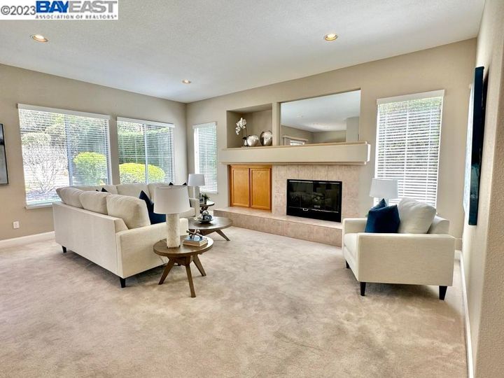 25536 Crestfield Dr, Castro Valley, CA | 5 Canyons. Photo 11 of 49