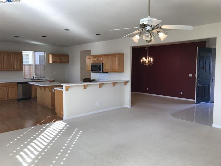 25767 Durrwood Ct, Castro Valley, CA | 5 Canyons. Photo 14 of 40