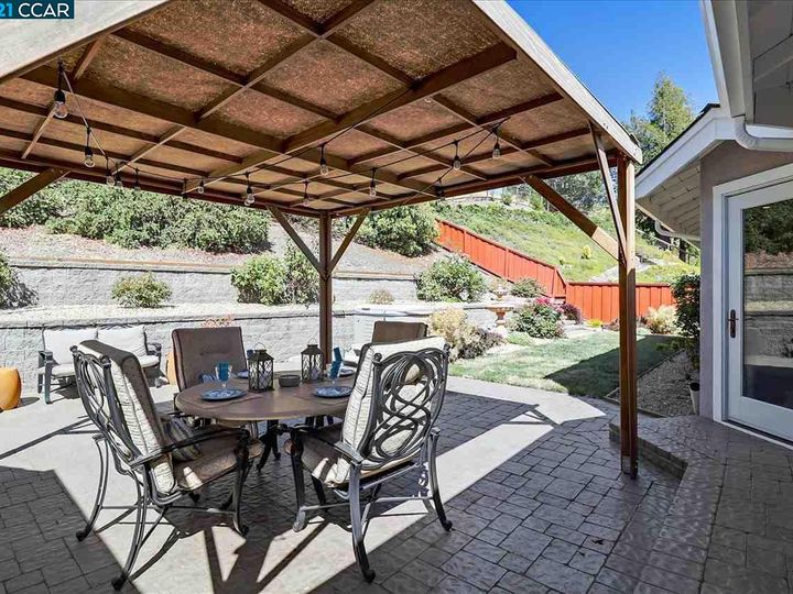30 Descanso Dr, Orinda, CA | Ivy Drive Area. Photo 32 of 35