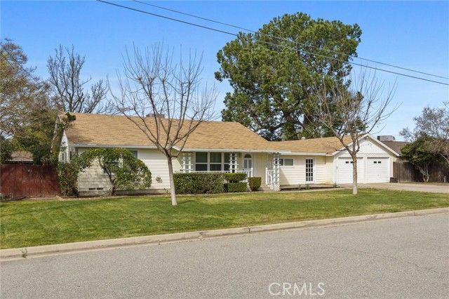 303 Maple St, Shafter, CA | . Photo 2 of 35