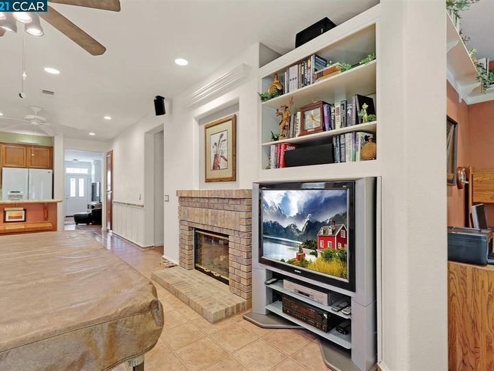 305 Upton Pyne Dr, Brentwood, CA | Summerset 2. Photo 16 of 38
