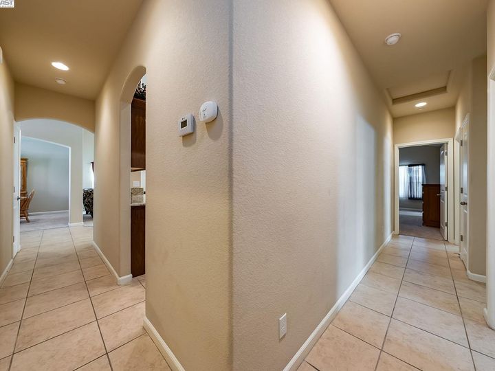 3075 N Carriage Ave, Fresno, CA | . Photo 19 of 40