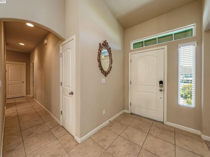 3075 N Carriage Ave, Fresno, CA | . Photo 6 of 40