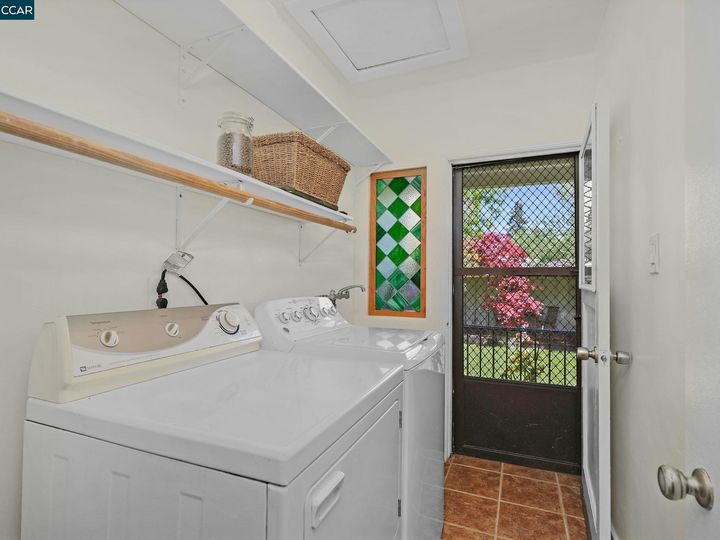 3241 Liese Ave, Oakland, CA | Allendale. Photo 13 of 25