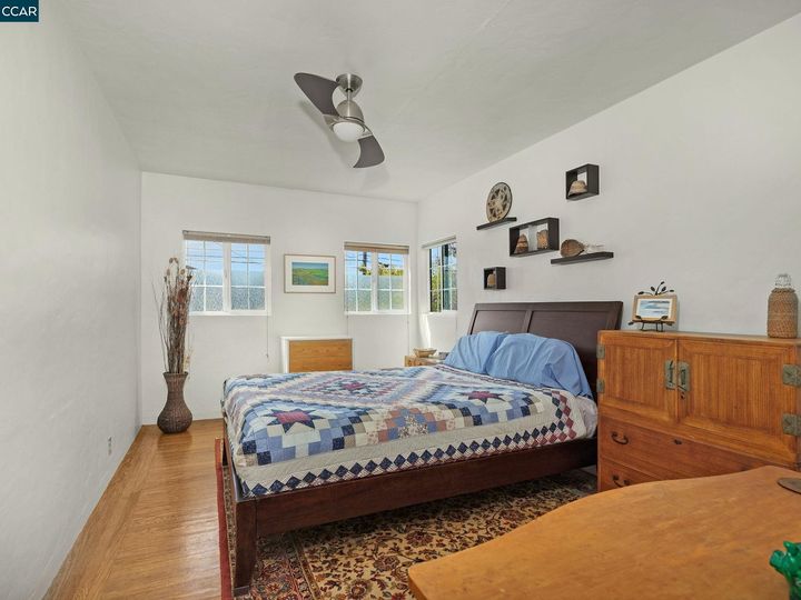 3241 Liese Ave, Oakland, CA | Allendale. Photo 14 of 25