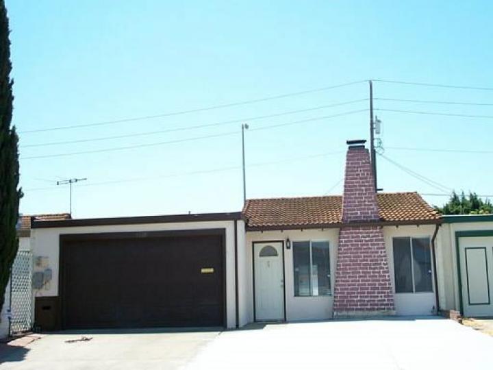 33209 Great Salt Lake Dr, Fremont, CA, 94555-1209 Townhouse. Photo 1 of 1